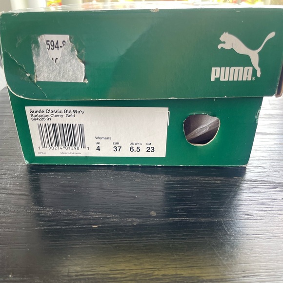Women Puma suede shoes - Picture 2 of 7